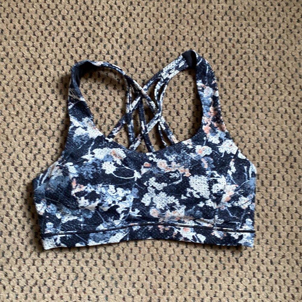 Lululemon Sports Bra Sz 6